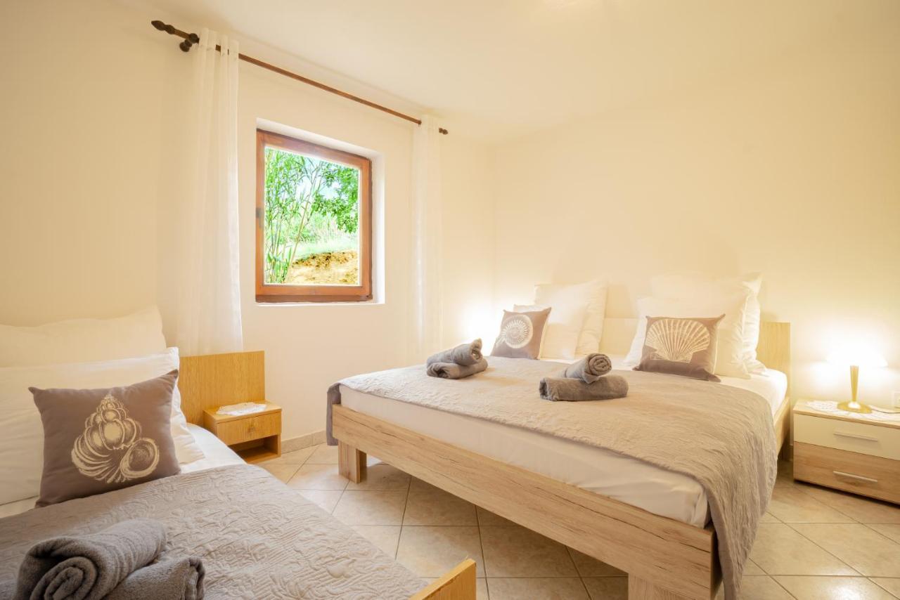 Appartement Bepic Quiet Location On A Beautiful Bay à Metajna Extérieur photo